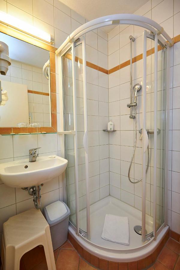 Gasthof-Hotel Zur Post Samerberg Bagian luar foto