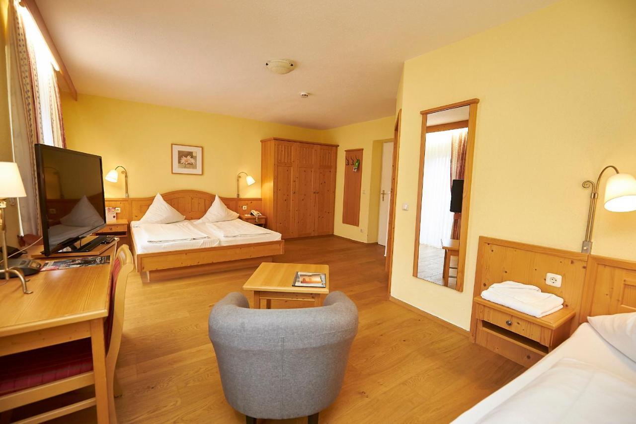 Gasthof-Hotel Zur Post Samerberg Bagian luar foto